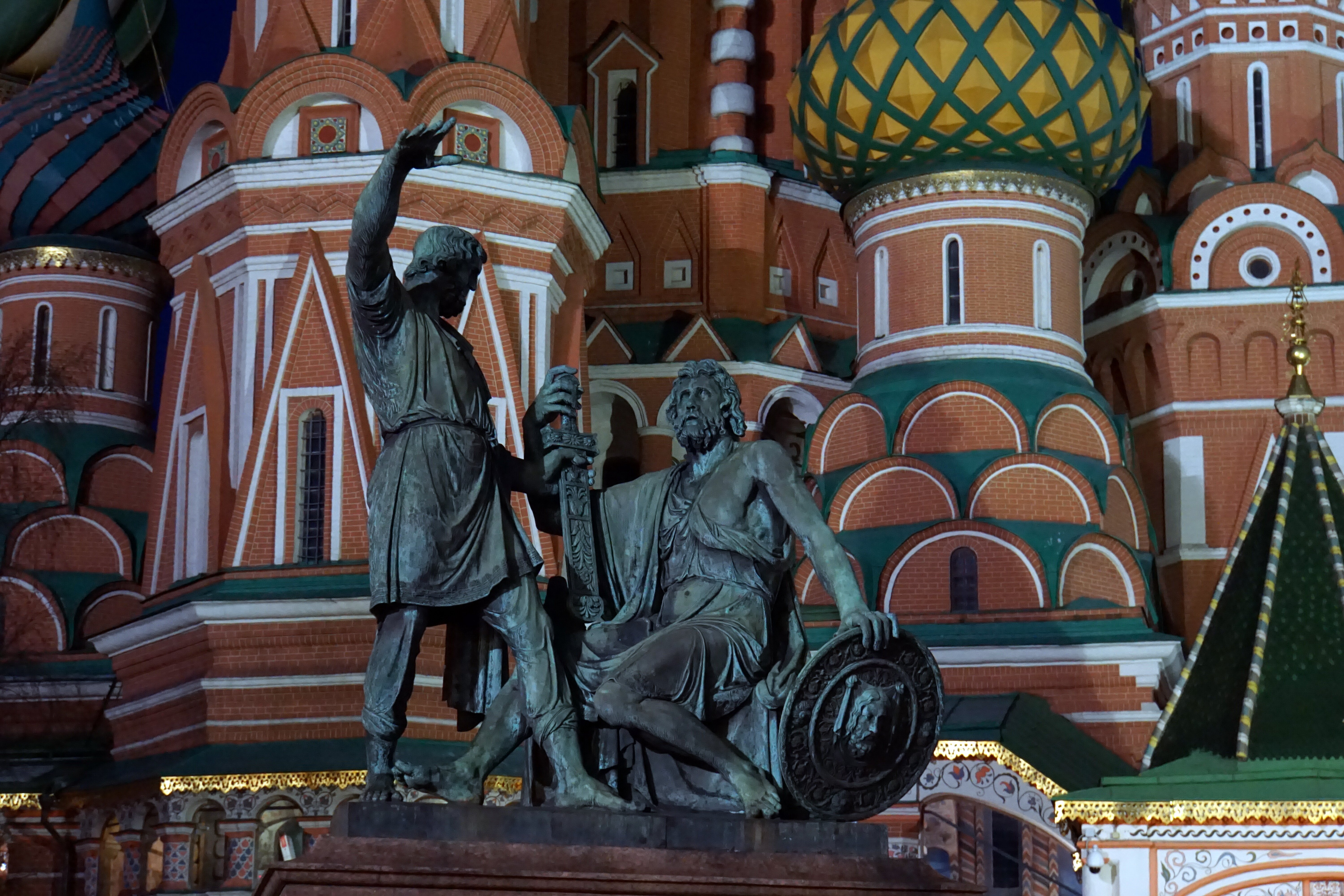 Russian Antiques Old cigarette case A monument to Minin and Pozharsky in offers Moscow on Red Square*