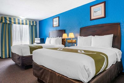 Hotel photo 2 of Quality Inn Sarasota North Near Lido Key Beach.