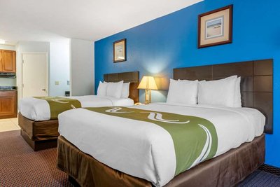 Hotel photo 4 of Quality Inn Sarasota North Near Lido Key Beach.