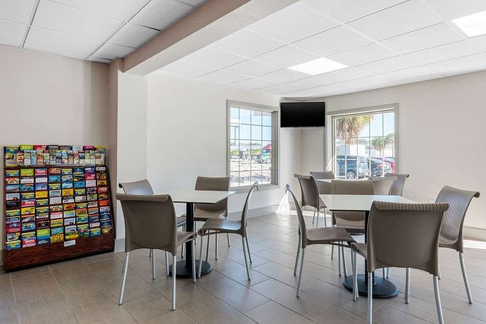 Luxury Suites — Raymond James Stadium