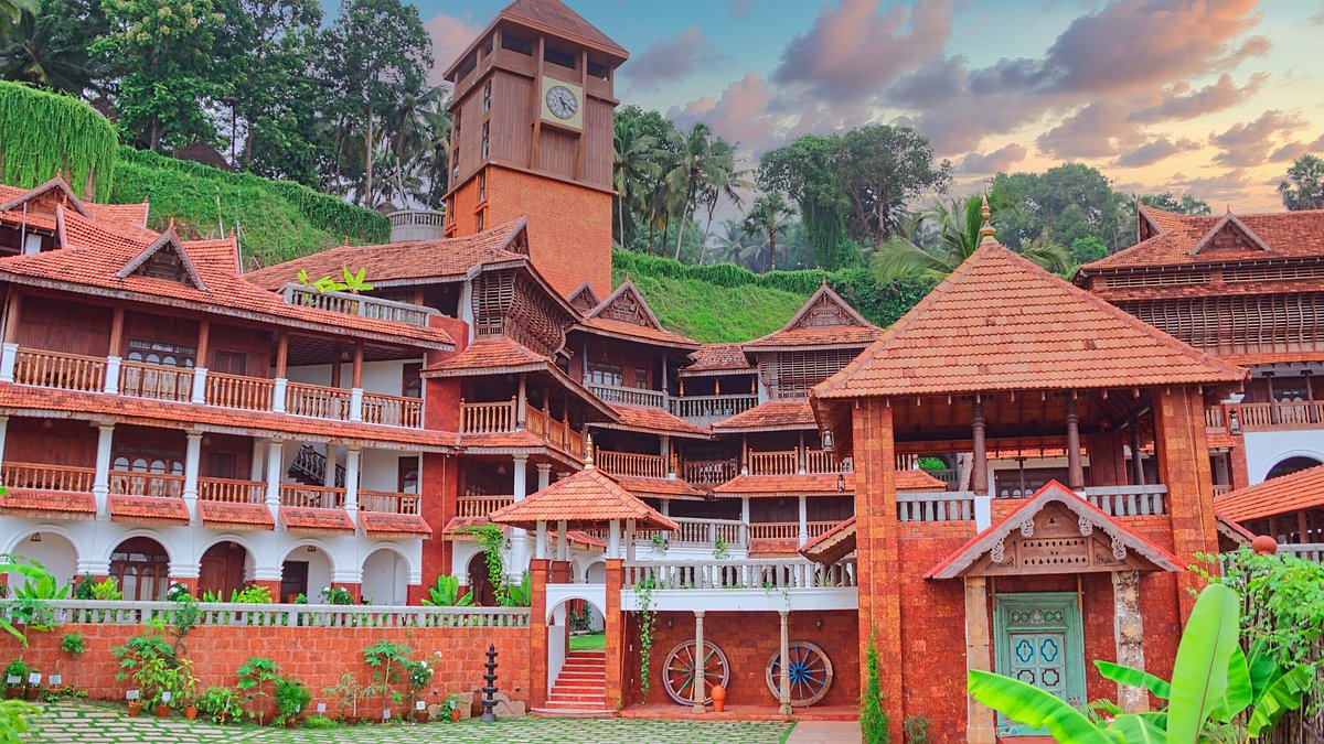 AyurSoma Ayurveda Royal Retreat, hotel in Thiruvananthapuram (Trivandrum)