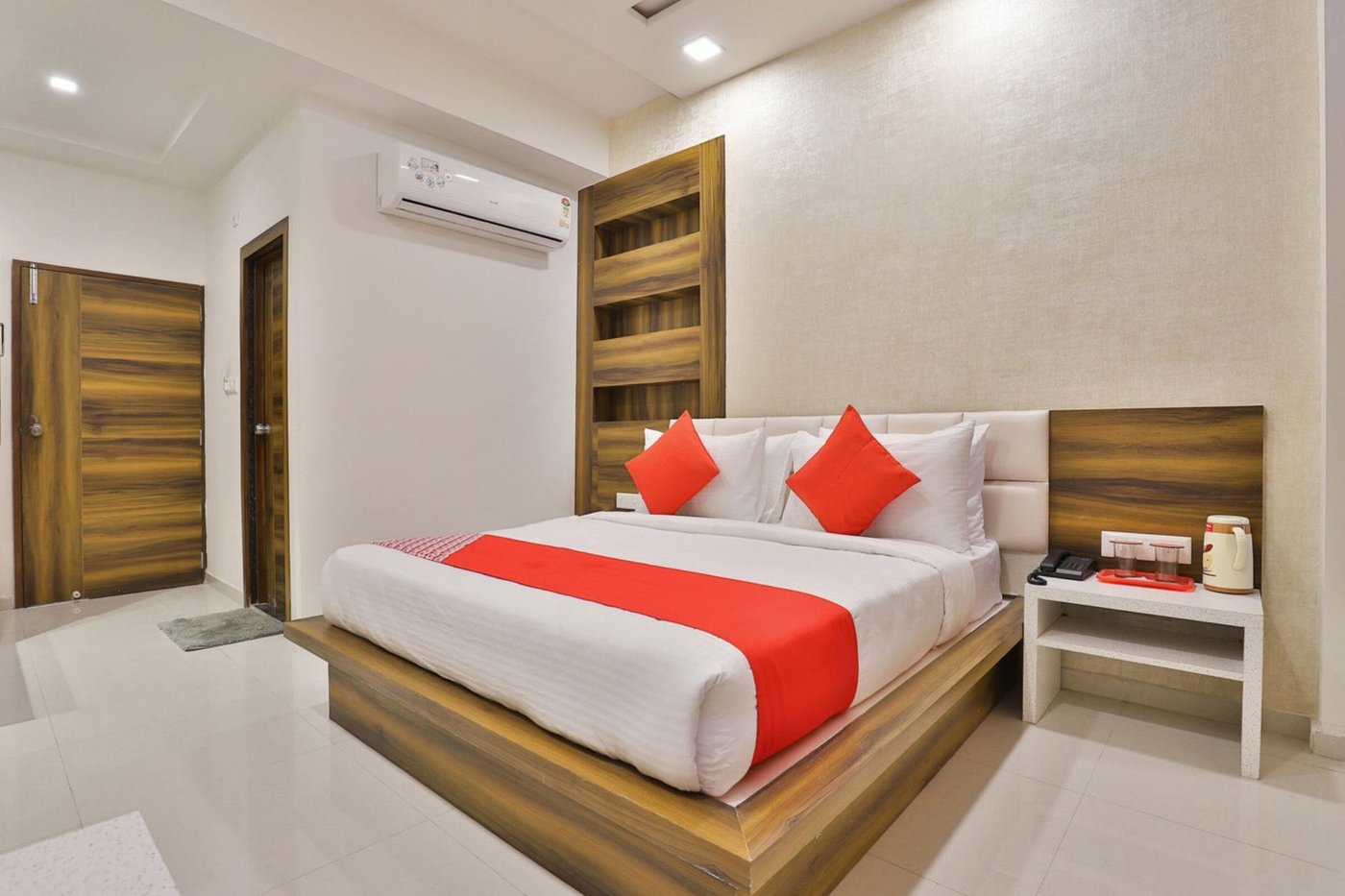 HOTEL MARYLAND BY SKY STAYS (Vadodara, Gujarat) - Inn Reviews, Photos ...