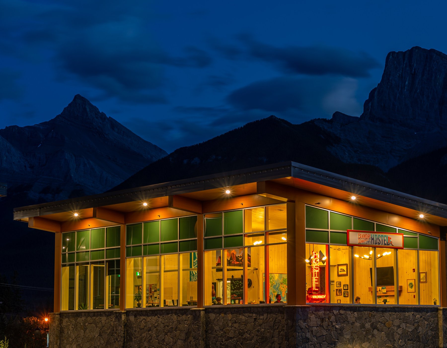 Canmore Downtown Hostel by null