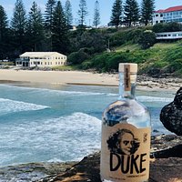 Duke on the rocks- Delicious