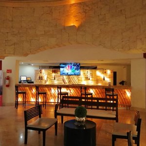 Hotel Adhara Cancún in Cancun, image may contain: City, Neighborhood, Street, Villa