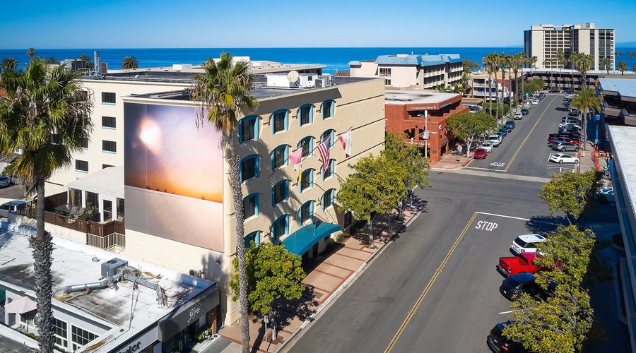 Exterior two blocks from the Pacific Ocean