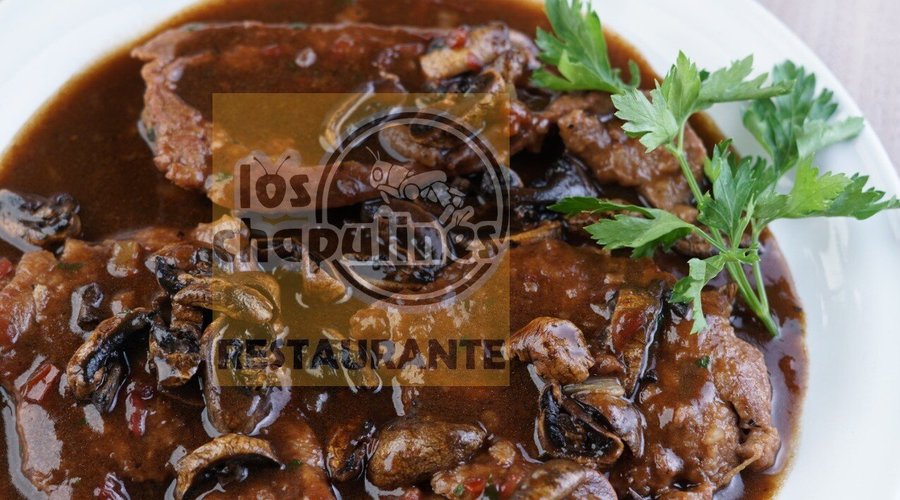 Arrachera con champiñones