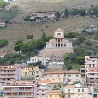 Santuario di Maria Santissima Addolorata al Calvario delle Croci vista dalle terrazze della Cattedrale di Monreale