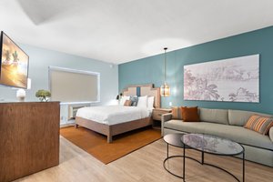 Room & Suite
