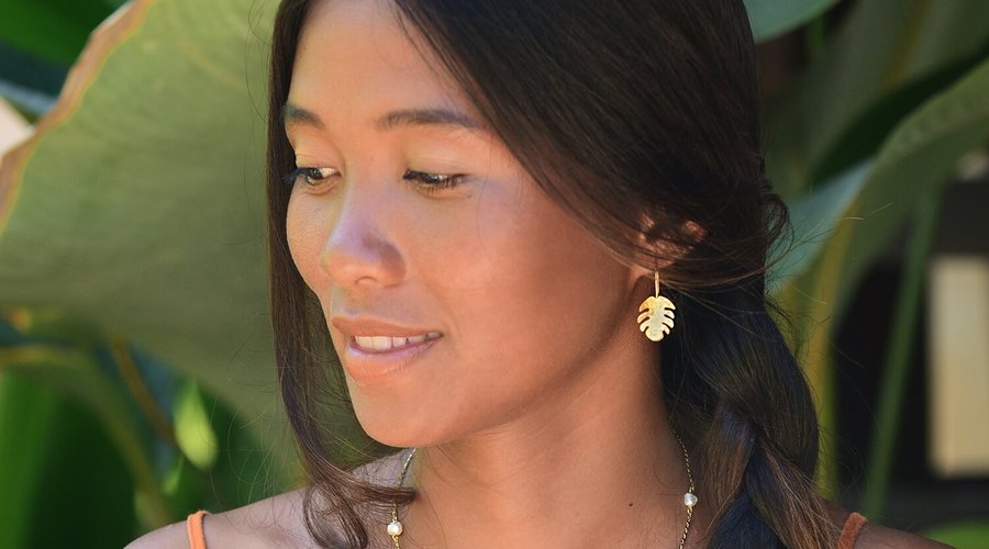 "Ave" baroque pearl necklace and mini monstera earrings