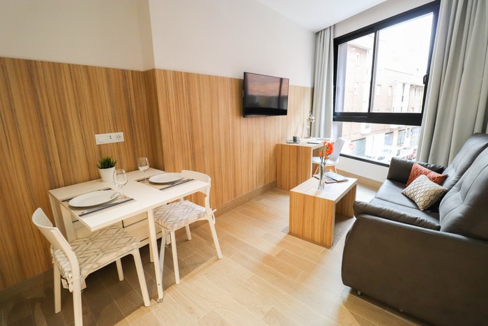 Cielo Madrid Studios Rooms: Pictures & Reviews - Tripadvisor