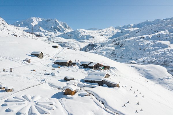 Ski a Courchevel (3 vallees) Has Secure Parking and Skiing: Property Is In  A Ski Resort - UPDATED 2023 - Tripadvisor - Saint-Bon-Tarentaise Vacation  Rental
