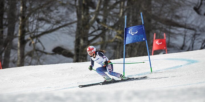 blind woman skiier