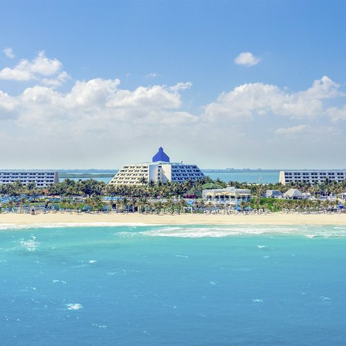 best cancun golf resorts