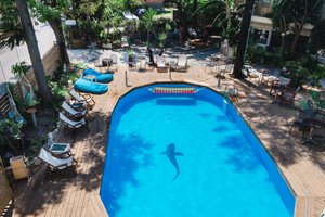 Piscina e praia