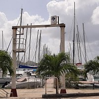 le port de plaisance près de l'office du tourisme de Le Marin