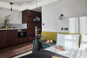 Room & Suite