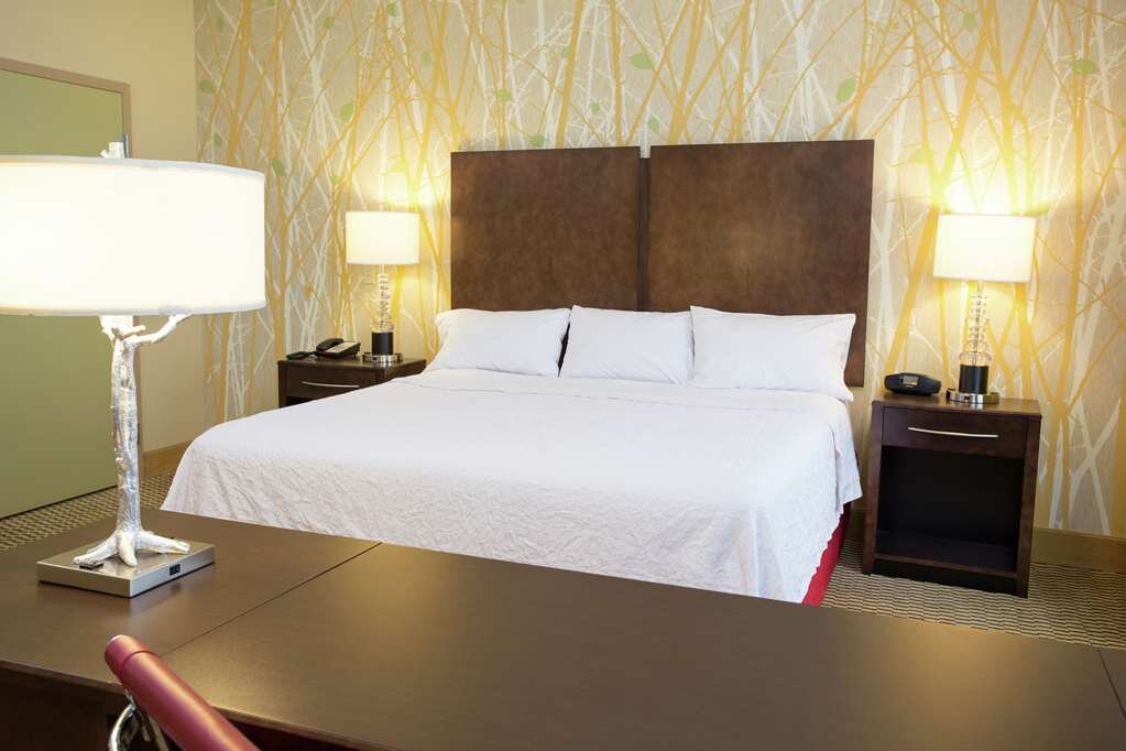 Hotel photo 14 of Hampton Inn & Suites Williamsport-Faxon Exit.