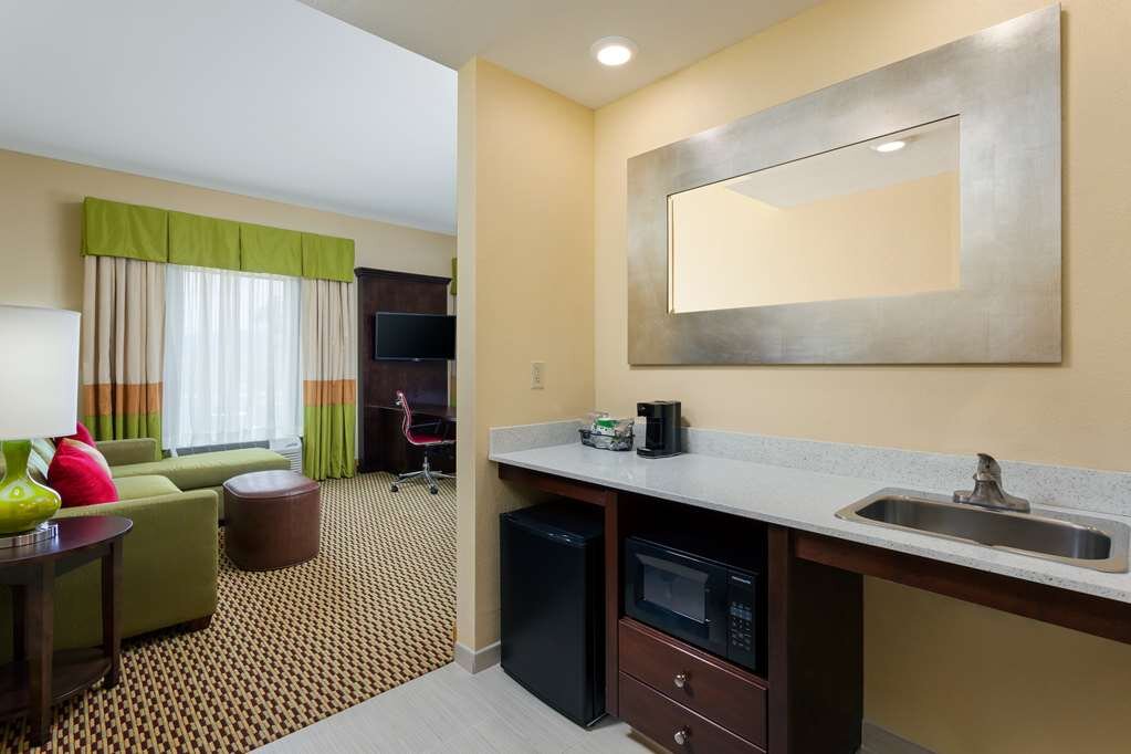 Hotel photo 9 of Hampton Inn & Suites Williamsport-Faxon Exit.
