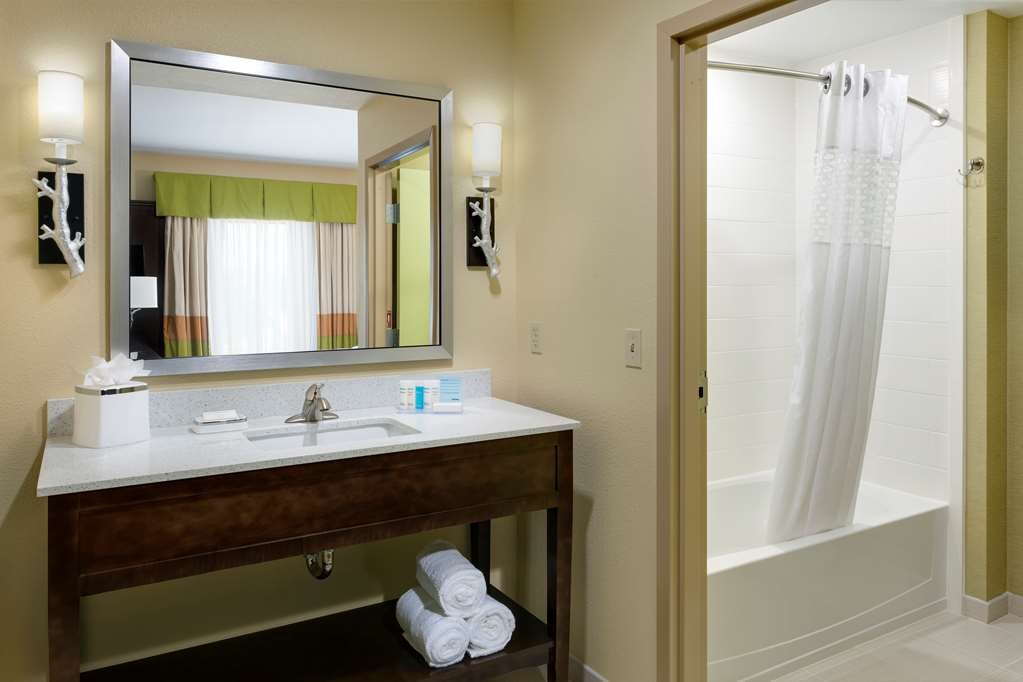 Hotel photo 17 of Hampton Inn & Suites Williamsport-Faxon Exit.