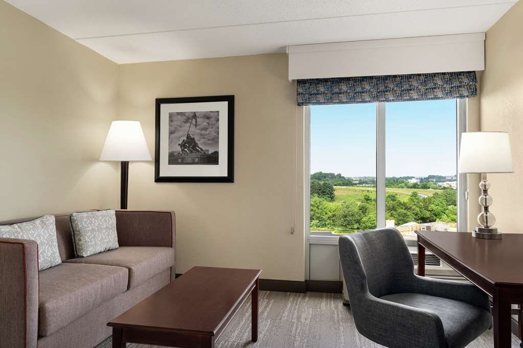 Hotel photo 29 of Hampton Inn Dulles-Cascades.