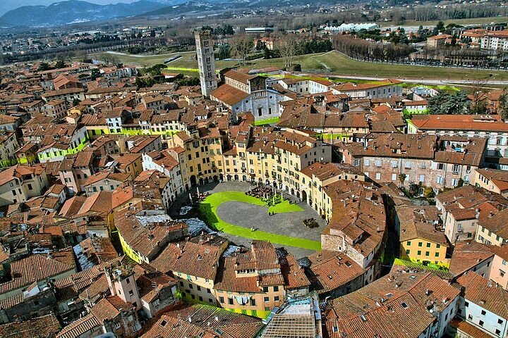 2024 Lucca: Self-Guided Tour by Bike with MAP