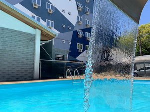 Piscina e praia