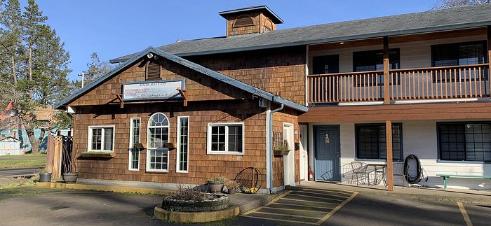 South Jetty Dining Room & Bar Hammond Or