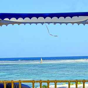 Diani Reef Beach Resort &amp; Spa, hotel in Diani Beach