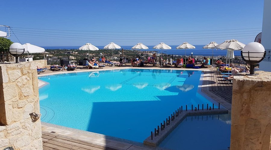Amazones Village Suites