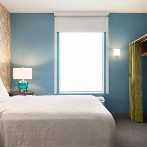 Home2 Suites by Hilton Pompano Beach Pier in Pompano Beach, image may contain: City, Condo, Urban, Hotel