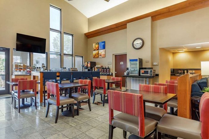 Comfort Suites Leesburg $129 ($̶1̶4̶1̶) - VA Hotel