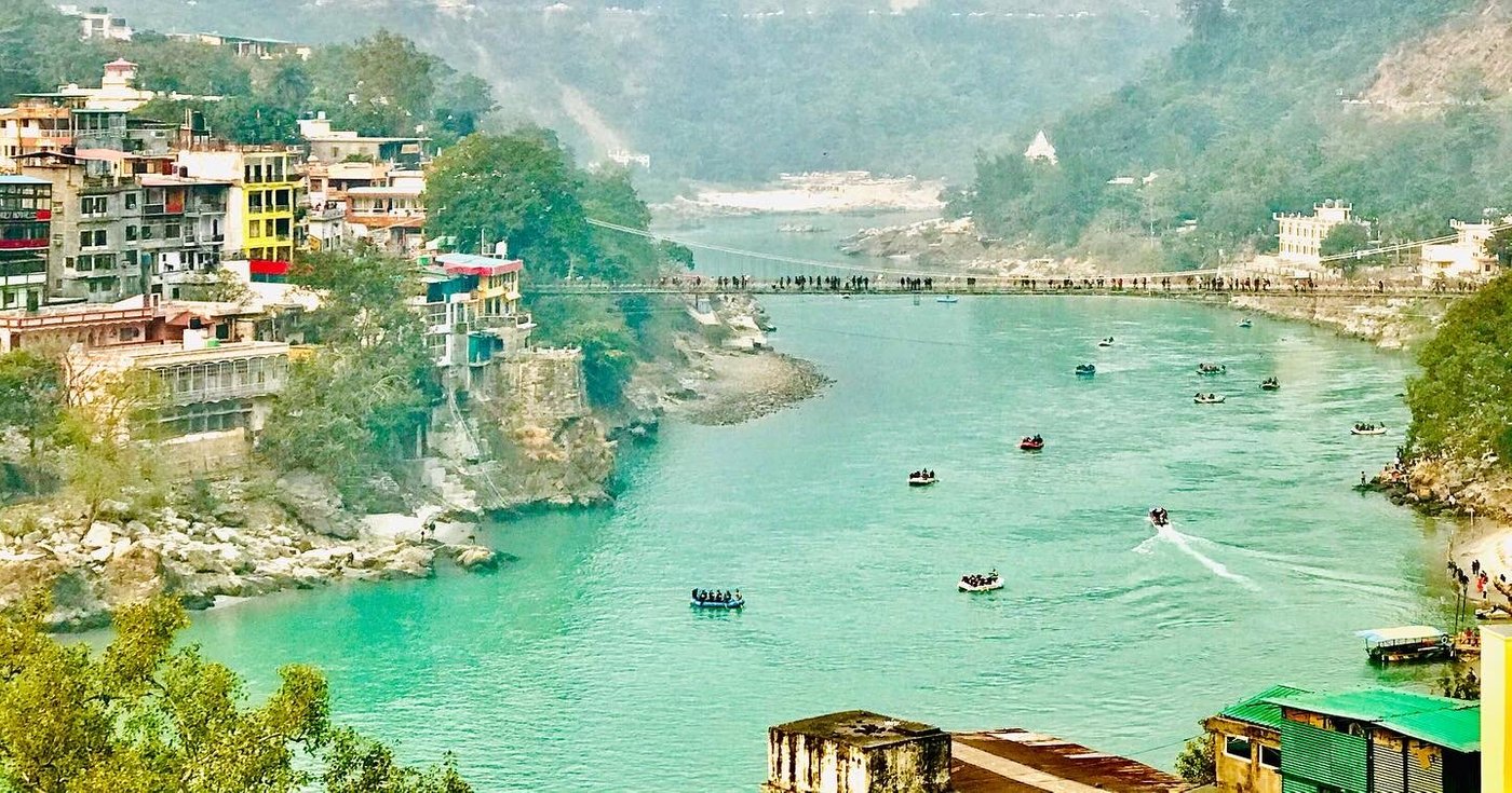 Laxman Jhula in Rishikesh for Prewedding Location