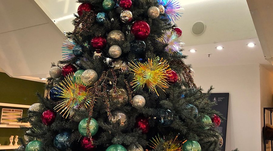 Weihnachtsdeko im UG des Alsterhauses 03