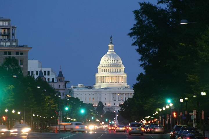 2023 3-4 Hour Private DC City Moonlight Tour by Van