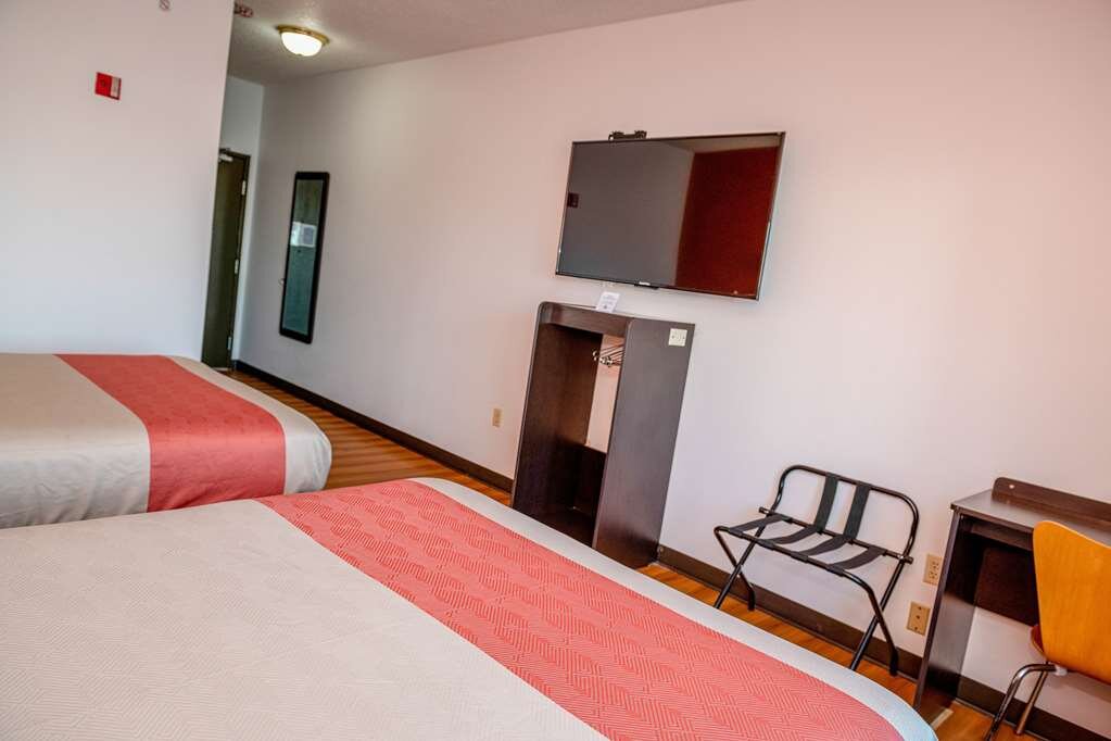 Hotel photo 20 of Motel 6 Lincoln.
