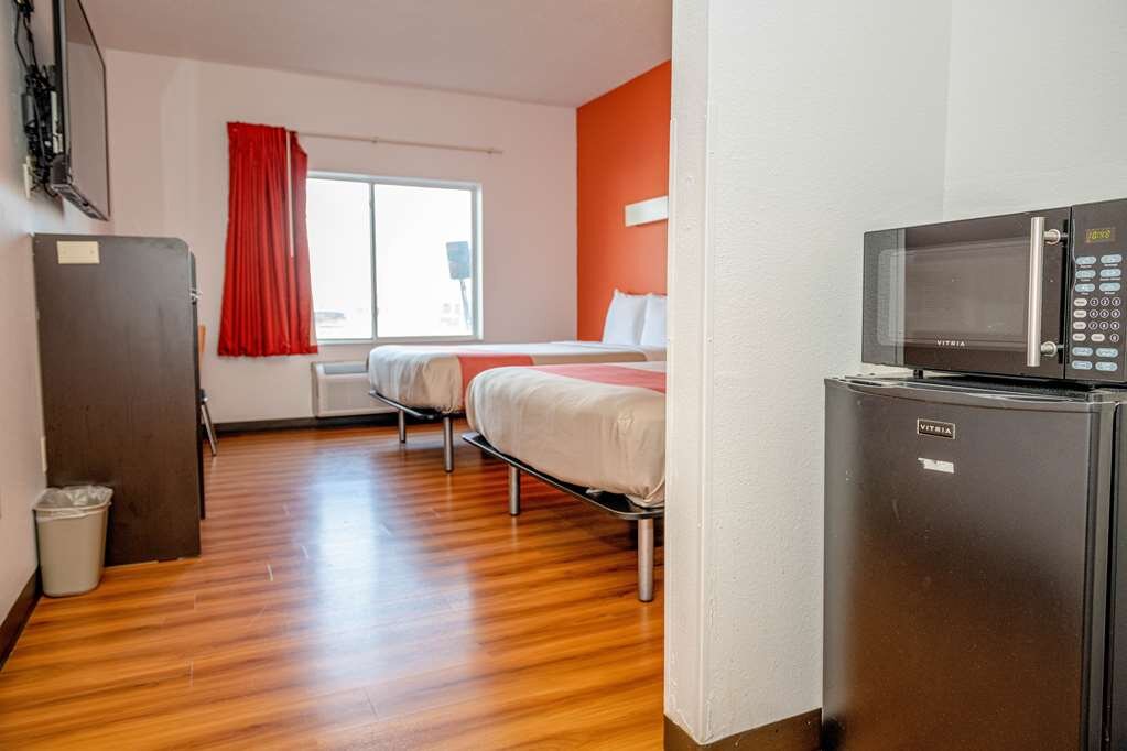 Hotel photo 35 of Motel 6 Lincoln.