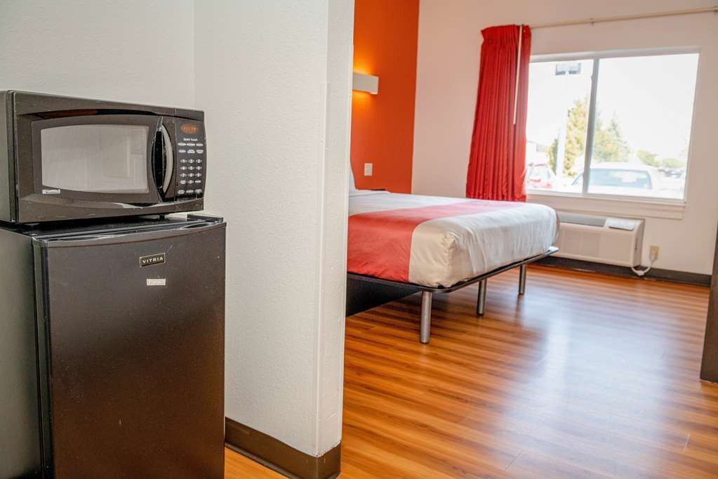 Hotel photo 10 of Motel 6 Lincoln.