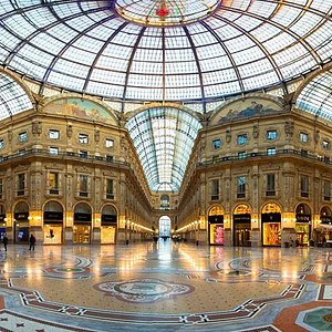 Milan Shopping at La Rinascenti – Institute for the Study of Western  Civilization