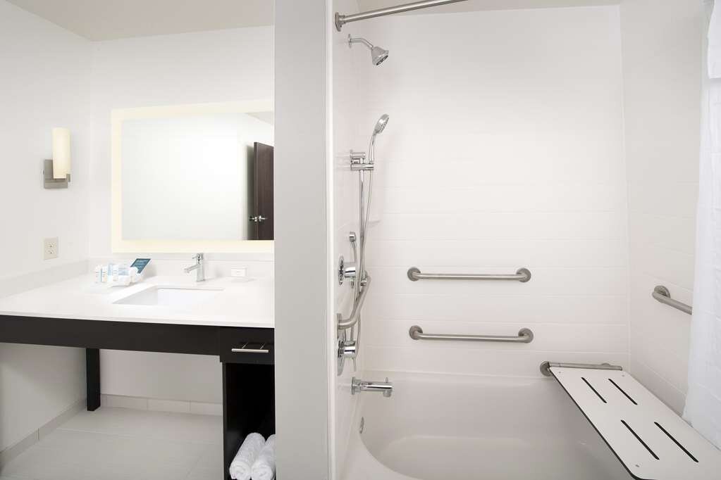 Hotel photo 30 of Homewood Suites by Hilton Kansas City Speedway.