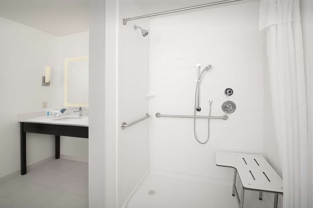 Hotel photo 8 of Homewood Suites by Hilton Kansas City Speedway.