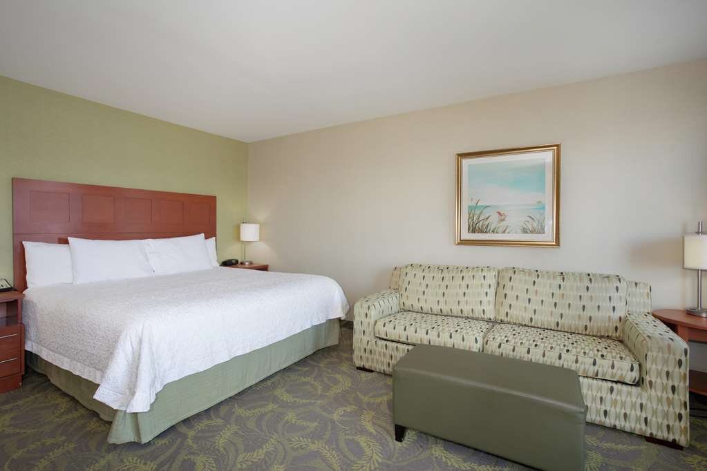 Hotel photo 17 of Hampton Inn & Suites Astoria.