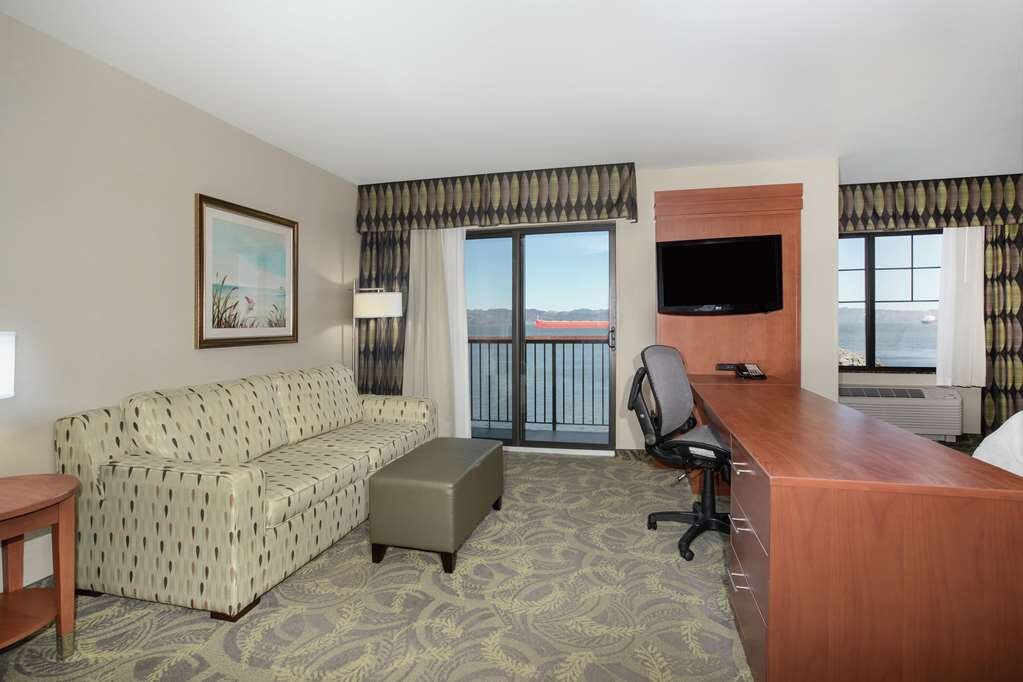 Hotel photo 68 of Hampton Inn & Suites Astoria.