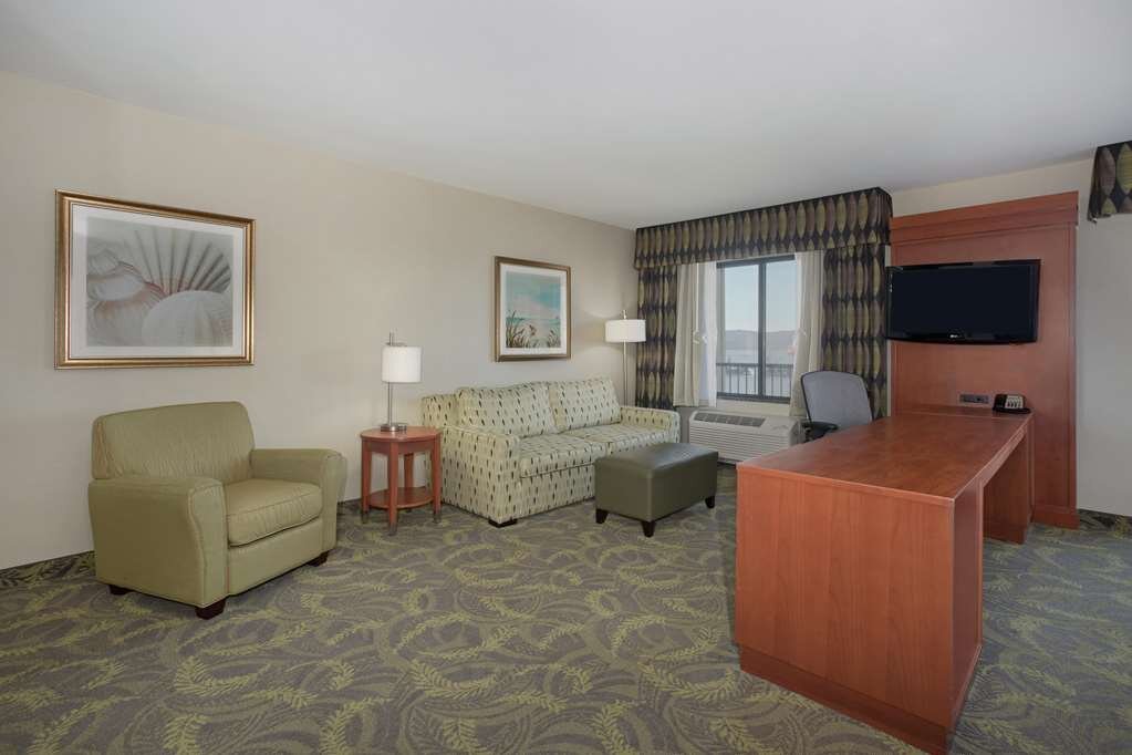 Hotel photo 33 of Hampton Inn & Suites Astoria.