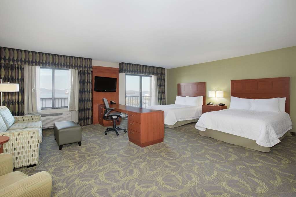 Hotel photo 74 of Hampton Inn & Suites Astoria.
