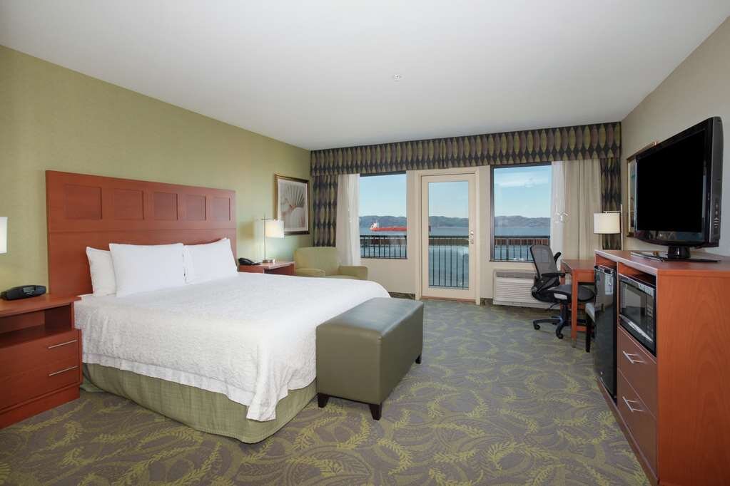 Hotel photo 21 of Hampton Inn & Suites Astoria.