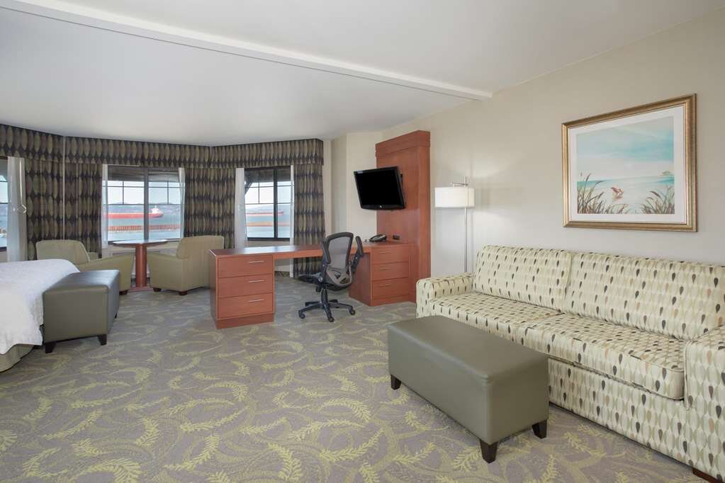 Hotel photo 18 of Hampton Inn & Suites Astoria.