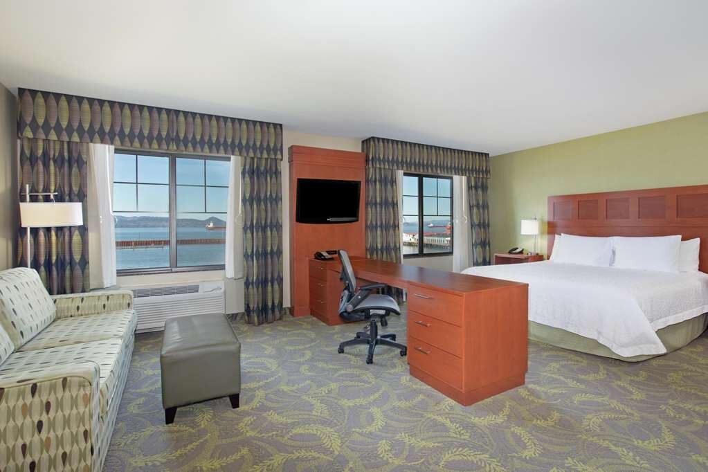 Hotel photo 41 of Hampton Inn & Suites Astoria.