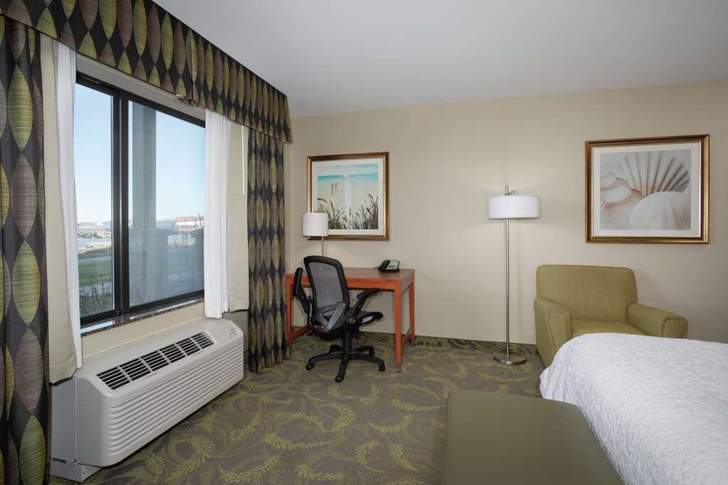Hotel photo 7 of Hampton Inn & Suites Astoria.