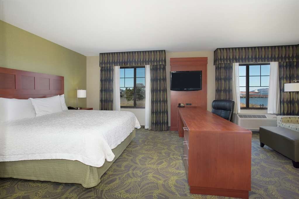 Hotel photo 48 of Hampton Inn & Suites Astoria.
